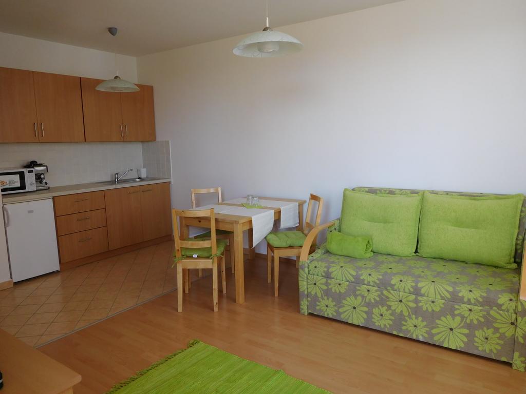 Jade Apartment Hegyko Bagian luar foto