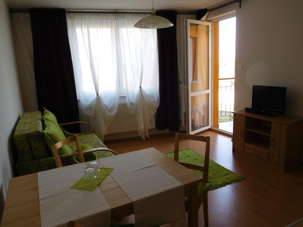 Jade Apartment Hegyko Bagian luar foto
